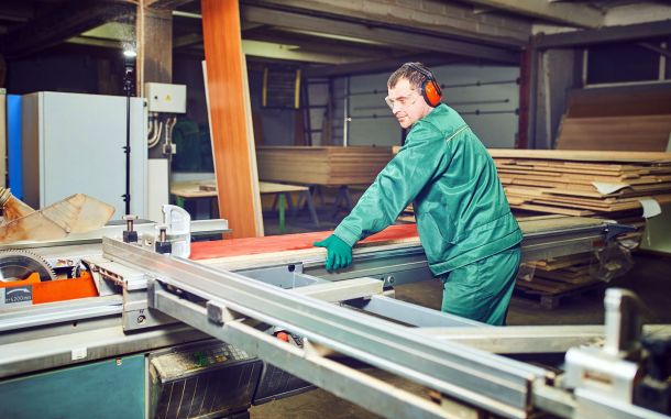 Costruzioni meccaniche, carpenteria - settore lavorazione del legno